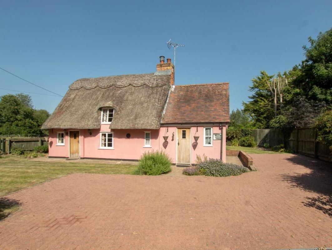 Two Bedroom Grade Ll Cottage At Az Luxury Stays Honey Horsefield With Wifi And Free Parking Hundon Eksteriør billede