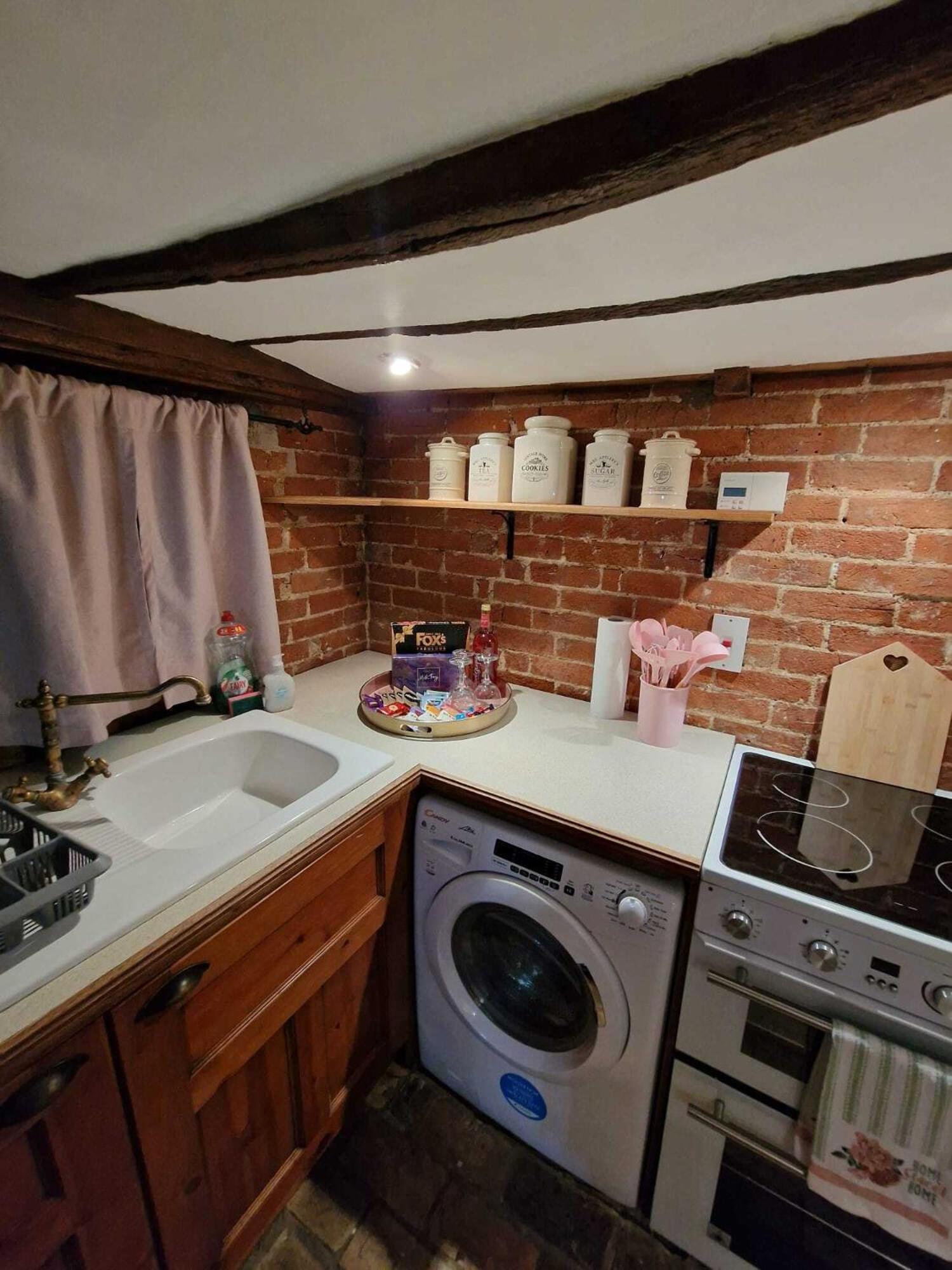 Two Bedroom Grade Ll Cottage At Az Luxury Stays Honey Horsefield With Wifi And Free Parking Hundon Eksteriør billede